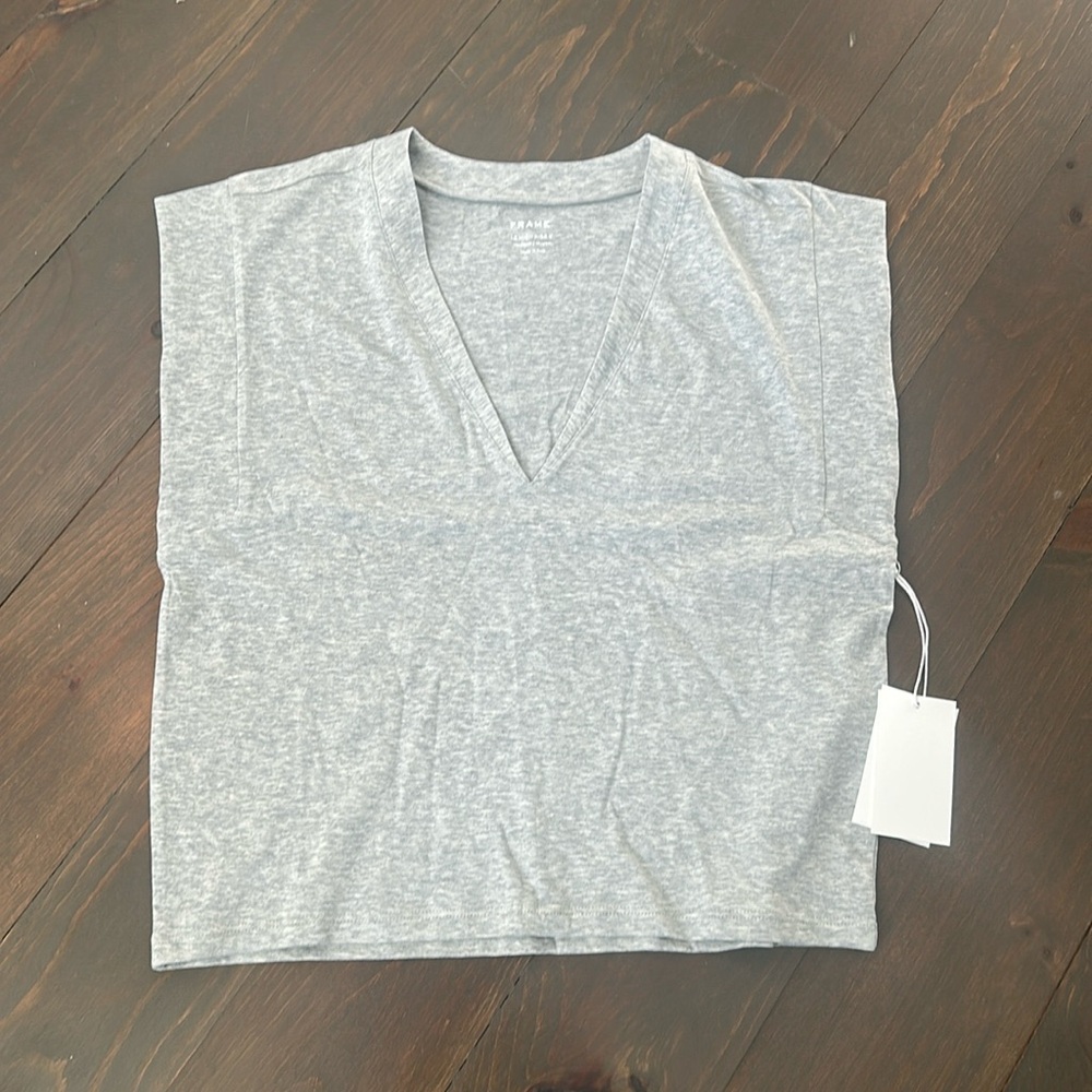 NWT Frame Le High Rise V Tee